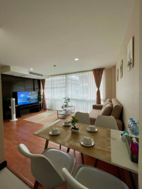 The Kris 2 Bedrooms 2 Bathrooms Apartment